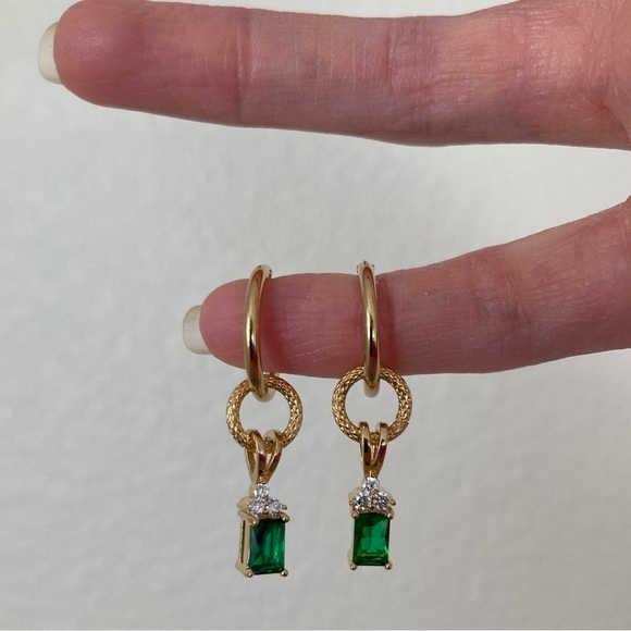 New Vanessa Mooney THE FORBIDDEN EARRINGS EMERALD - Picture 5 of 7